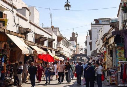 المغرب يتوقع نموا اقتصاديا بنسبة 4.2% ويستهدف خفض العجز والمديونية