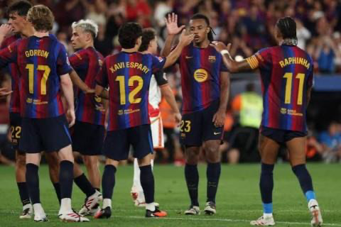 برشلونة يكتسح رايو فاليكانو بخماسية ويتصدر الدوري الإسباني